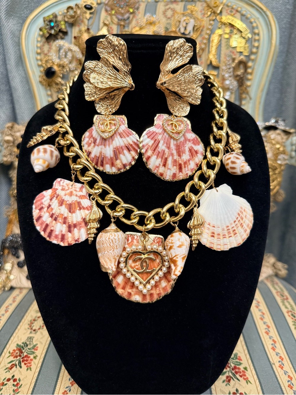 French Riviera Gilded Seashell Heart Set — Necklace & Earrings